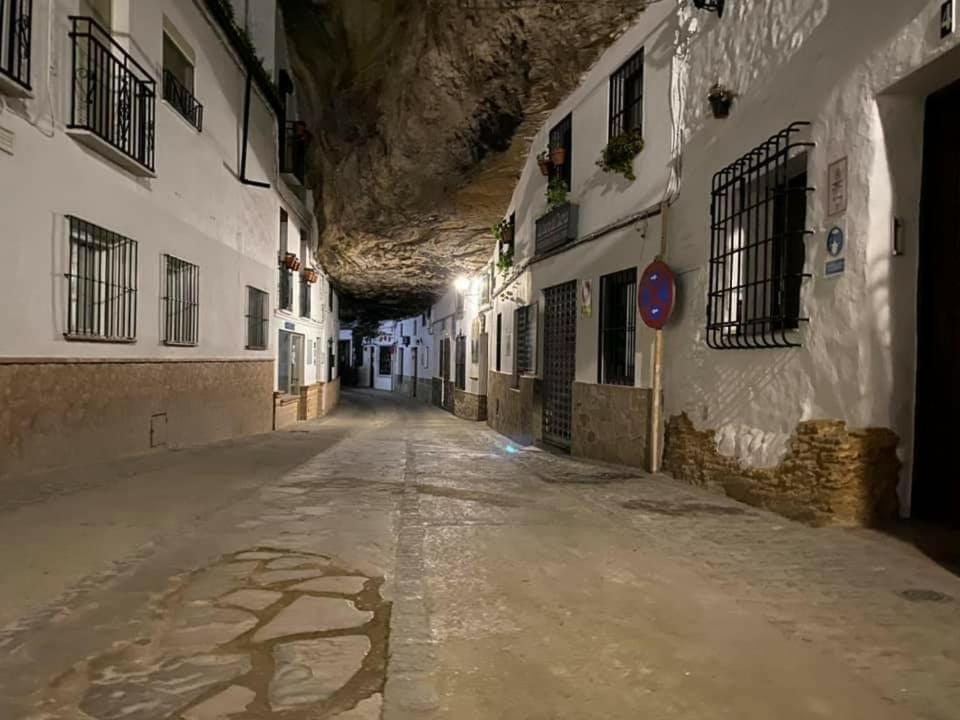La Roca Encantada Setenil De Las Bodegas Exterior foto